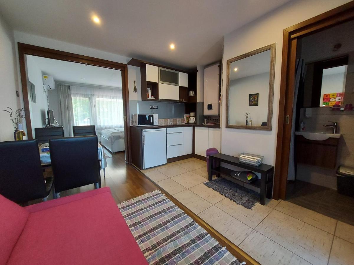 Titi Classic & Trendy Apartman Buk Exterior foto