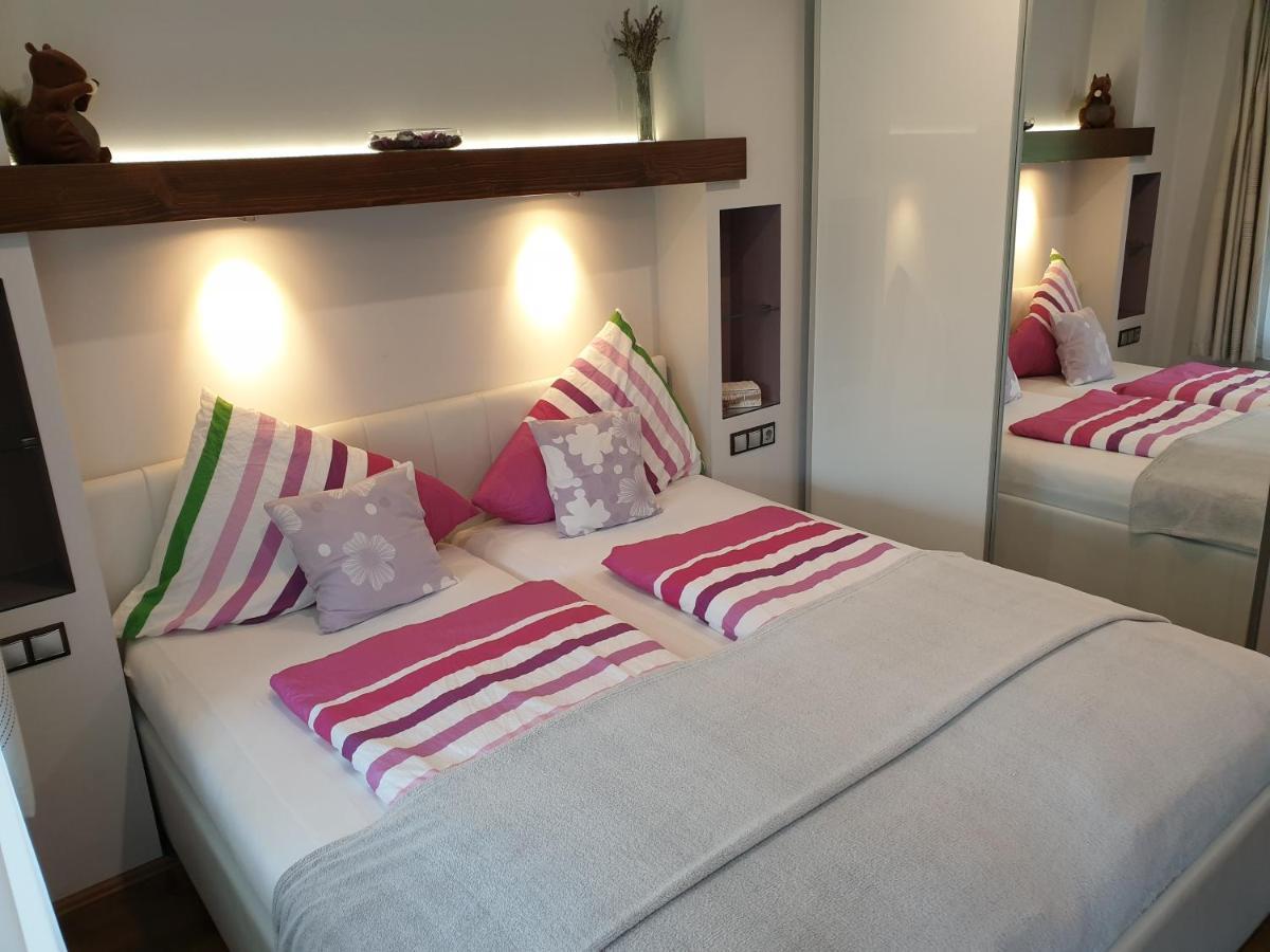Titi Classic & Trendy Apartman Buk Exterior foto